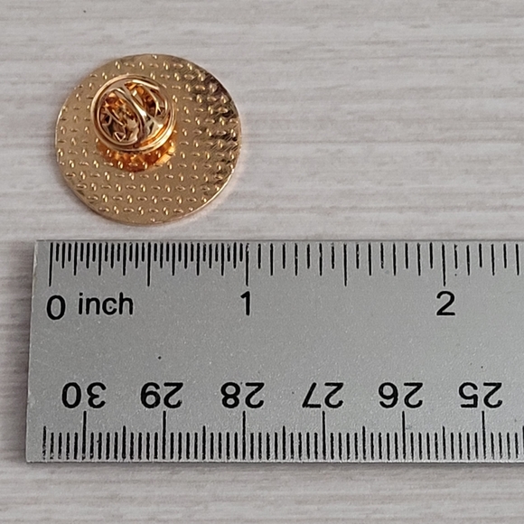 Paw Print Enamel Pin - Picture 5 of 6